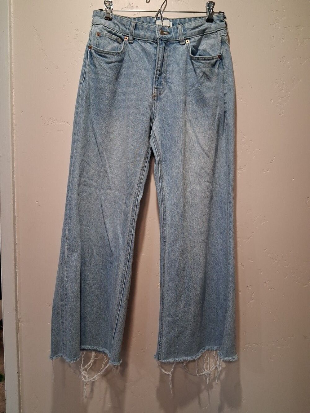 H&M Jeans Wmn's Sz 4 Light Blue Denim Wide Leg High Rise Cotton Cut With Raw Hem